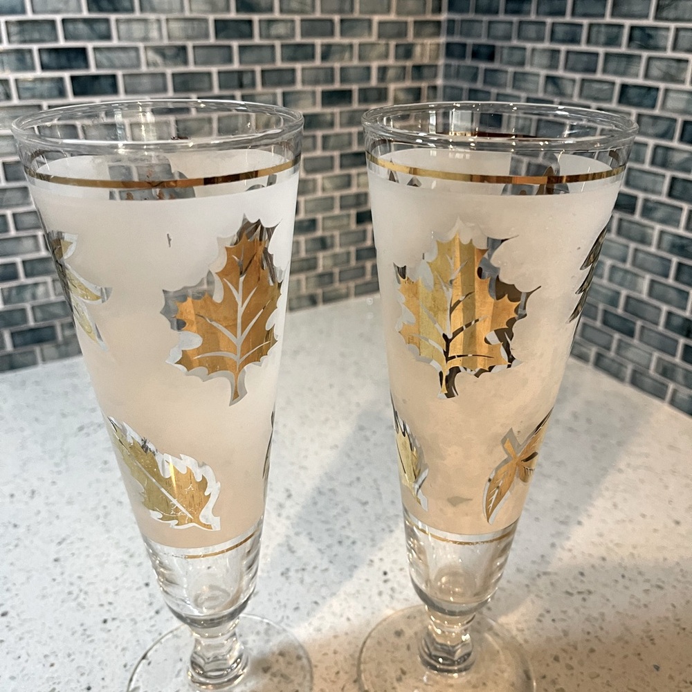 Vintage Libbey Gold Leaves Pilsner Glasses‎